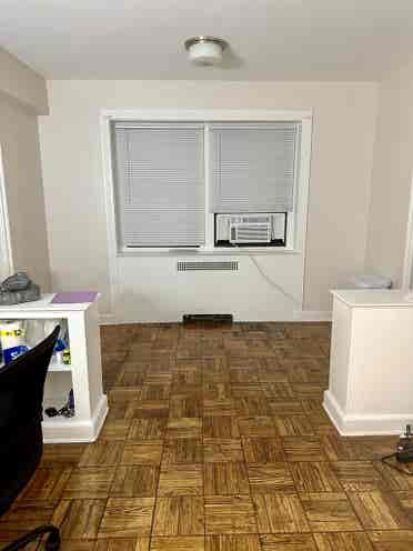 STUDIO IN LOGAN CIRCLE@ $