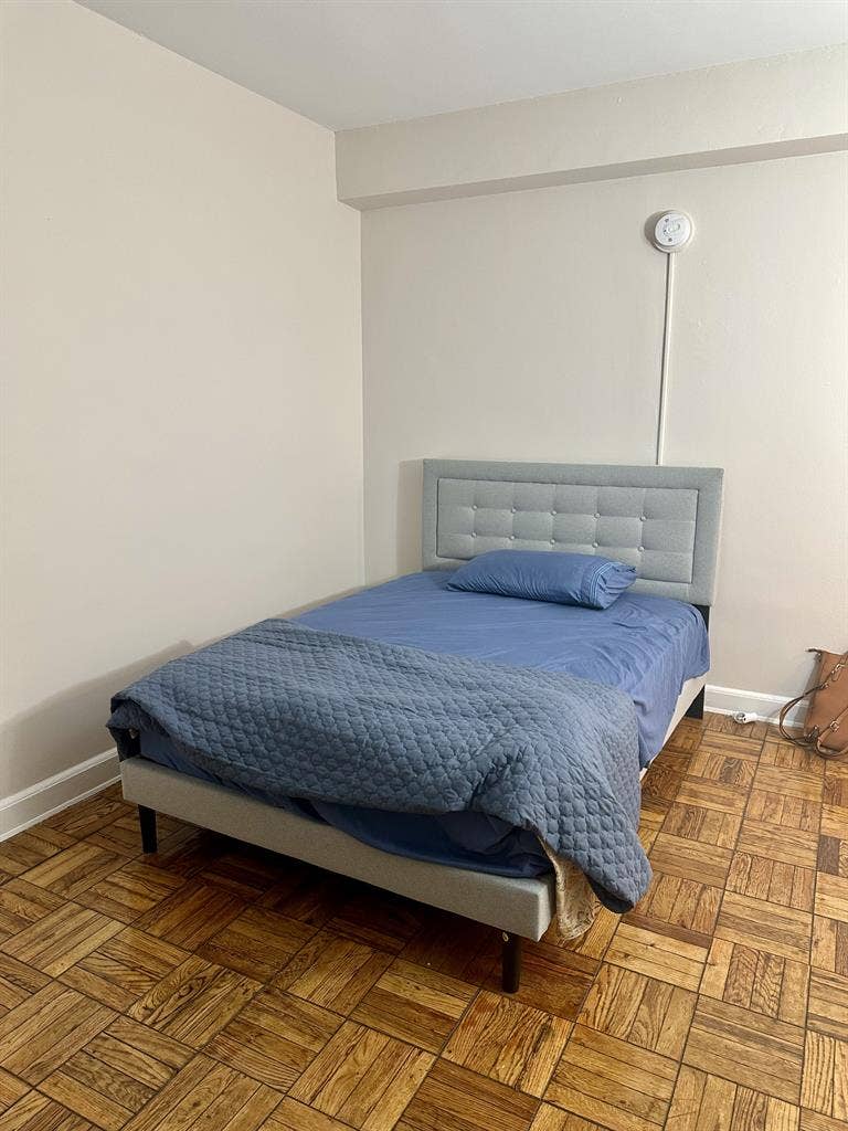 STUDIO IN LOGAN CIRCLE@ $
