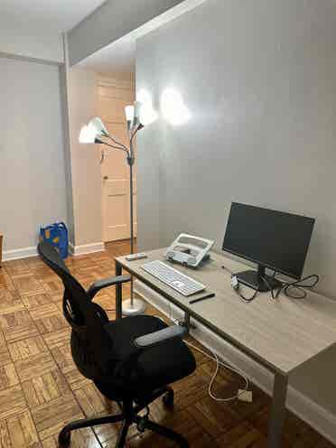 STUDIO IN LOGAN CIRCLE@ $
