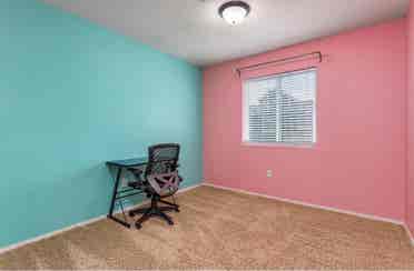 Room in Hillsboro!!!