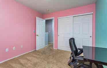 Room in Hillsboro!!!