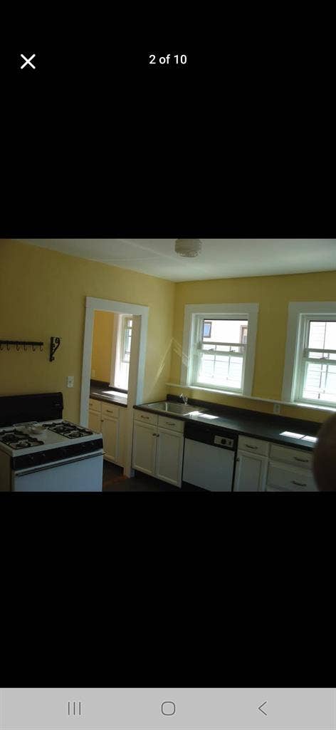 Looking for a roommate - Sept 1st
