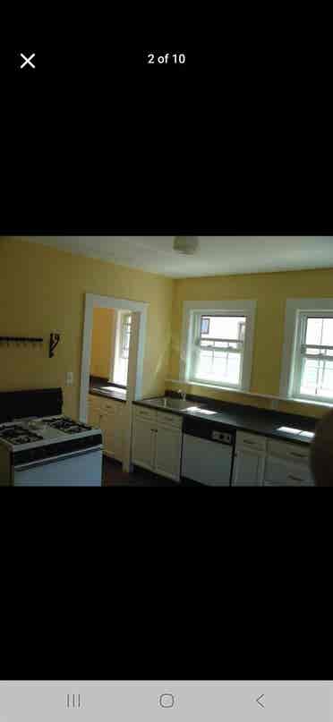 Looking for a roommate - Sept 1st