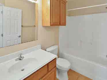 Private Room + Bathroom in Townhome