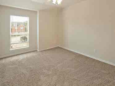 Private Room + Bathroom in Townhome
