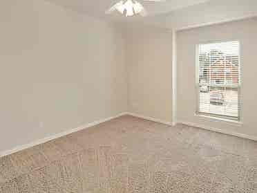 Private Room + Bathroom in Townhome