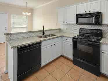 Private Room + Bathroom in Townhome