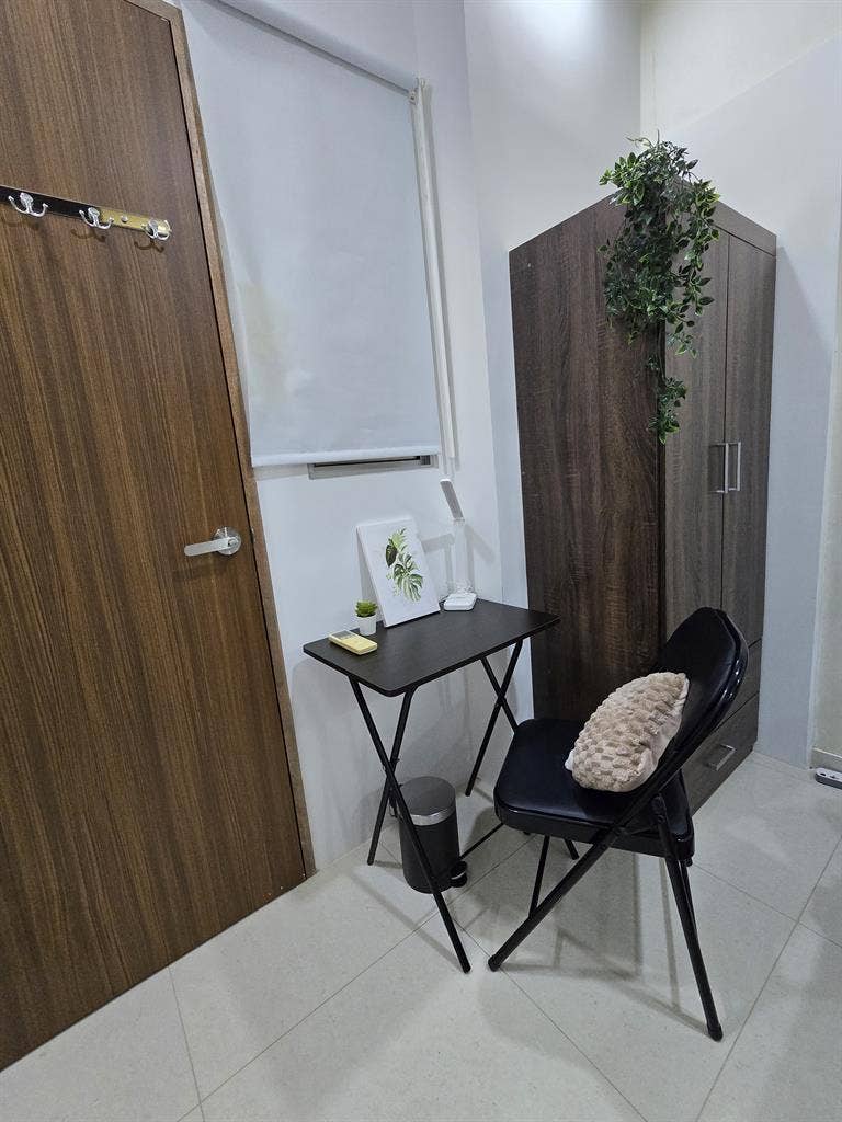 Near mrt station & shopping mall