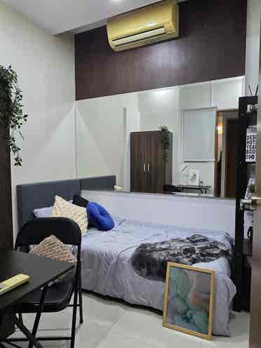 Near mrt station & shopping mall