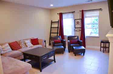 Beautiful  BA Townhouse