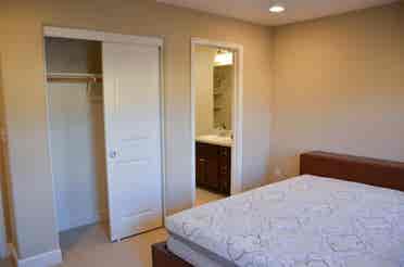 Beautiful  BA Townhouse