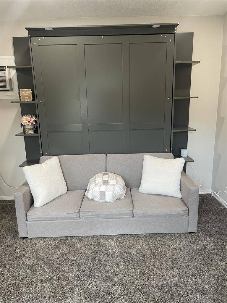 Furnished Studio Apt w/ utilities