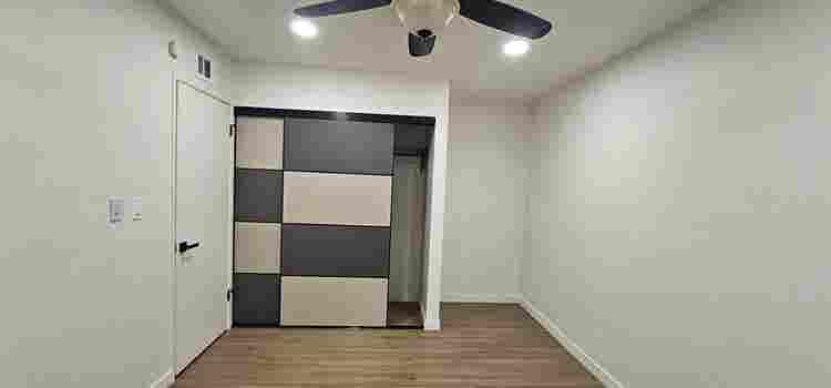 Clean House in search of roommates