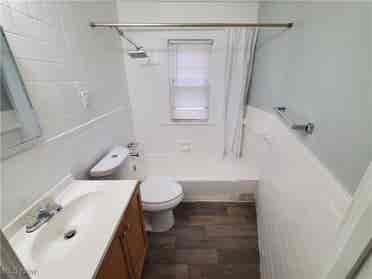 Stunning 3 Bedroom Single Family