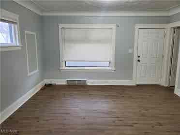 Stunning 3 Bedroom Single Family