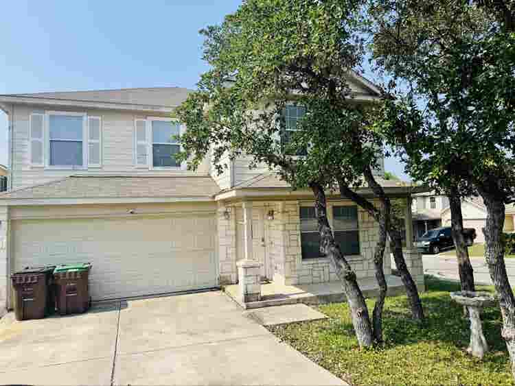 Looking for male roommate