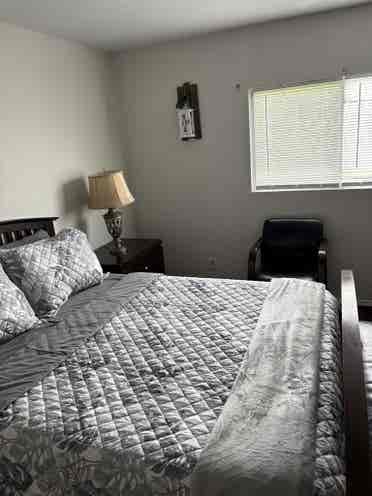 Looking for male roommate