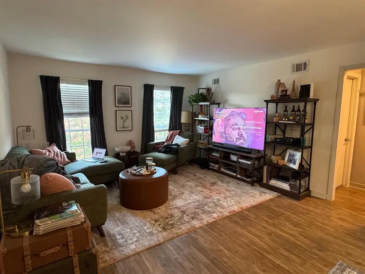 Bedroom & attached bath in Dunwoody