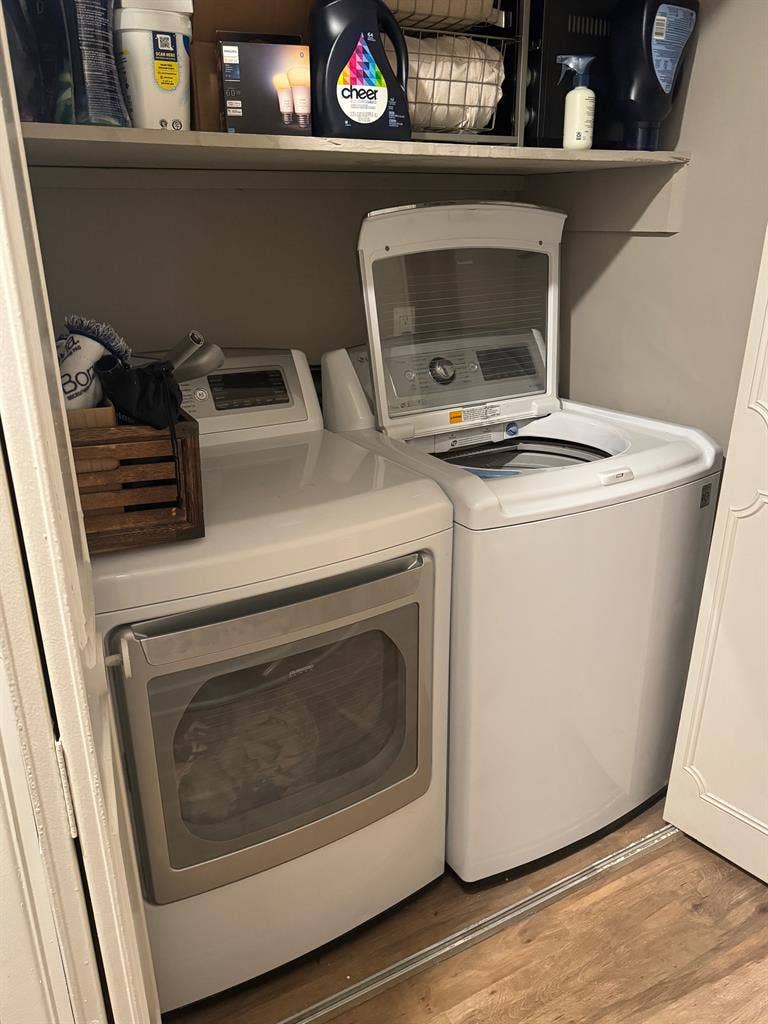 Bedroom & attached bath in Dunwoody