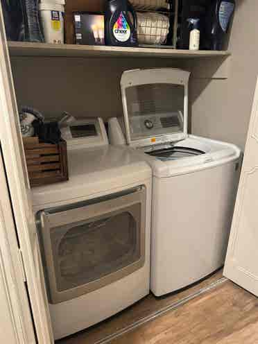 Bedroom & attached bath in Dunwoody