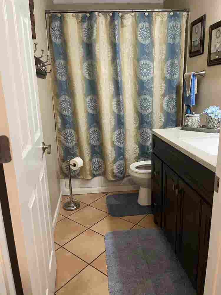 Bedroom & Private Bathroom