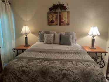 Bedroom & Private Bathroom