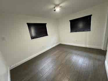 Rooms for rent near El Portal