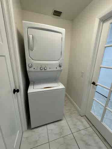 Rooms for rent near El Portal