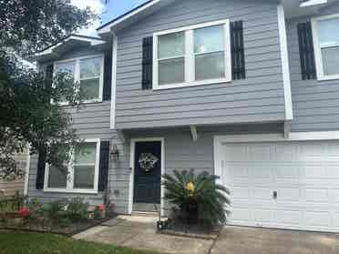 Looking for a roommate
