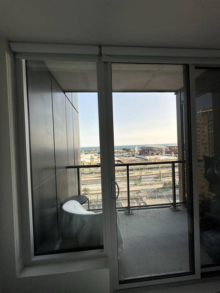 Private bedroom/ensuite bathroom