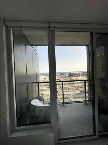 Private bedroom/ensuite bathroom
