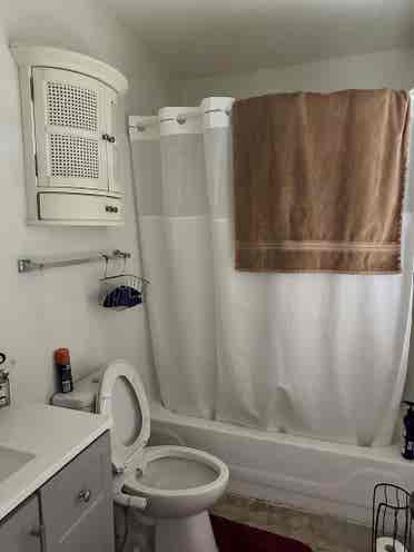 Medical Area -furnished room