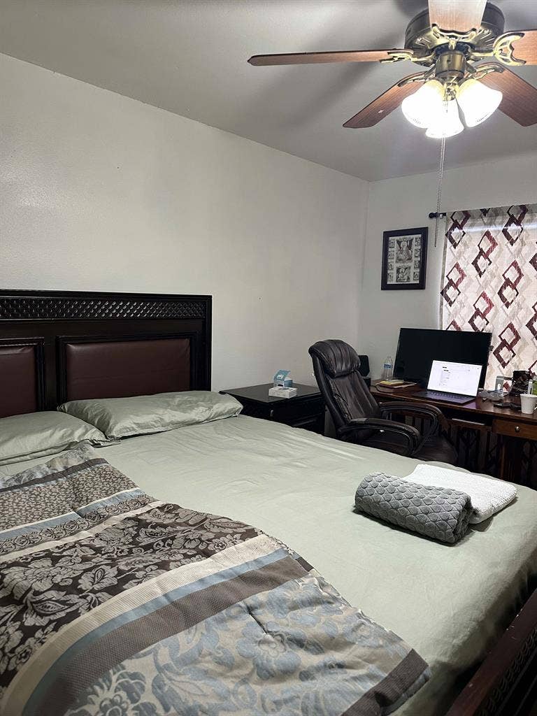 Medical Area -furnished room