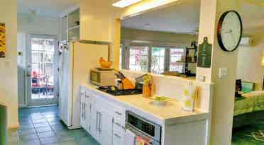 Lakewood pool home 1male,Avail