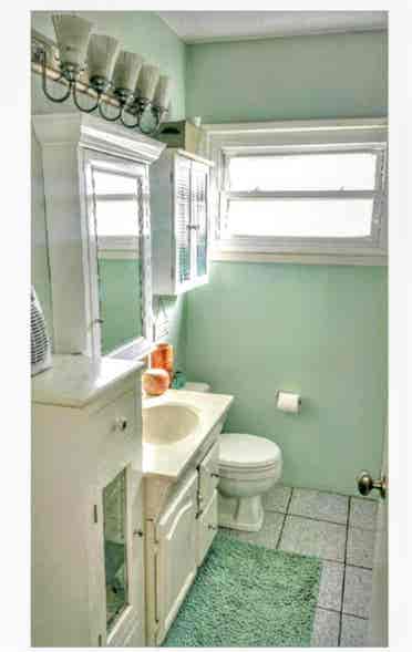 Lakewood pool home 1male,Avail