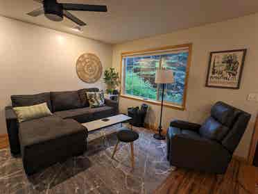 Private Bedroom in 3 br townhouse