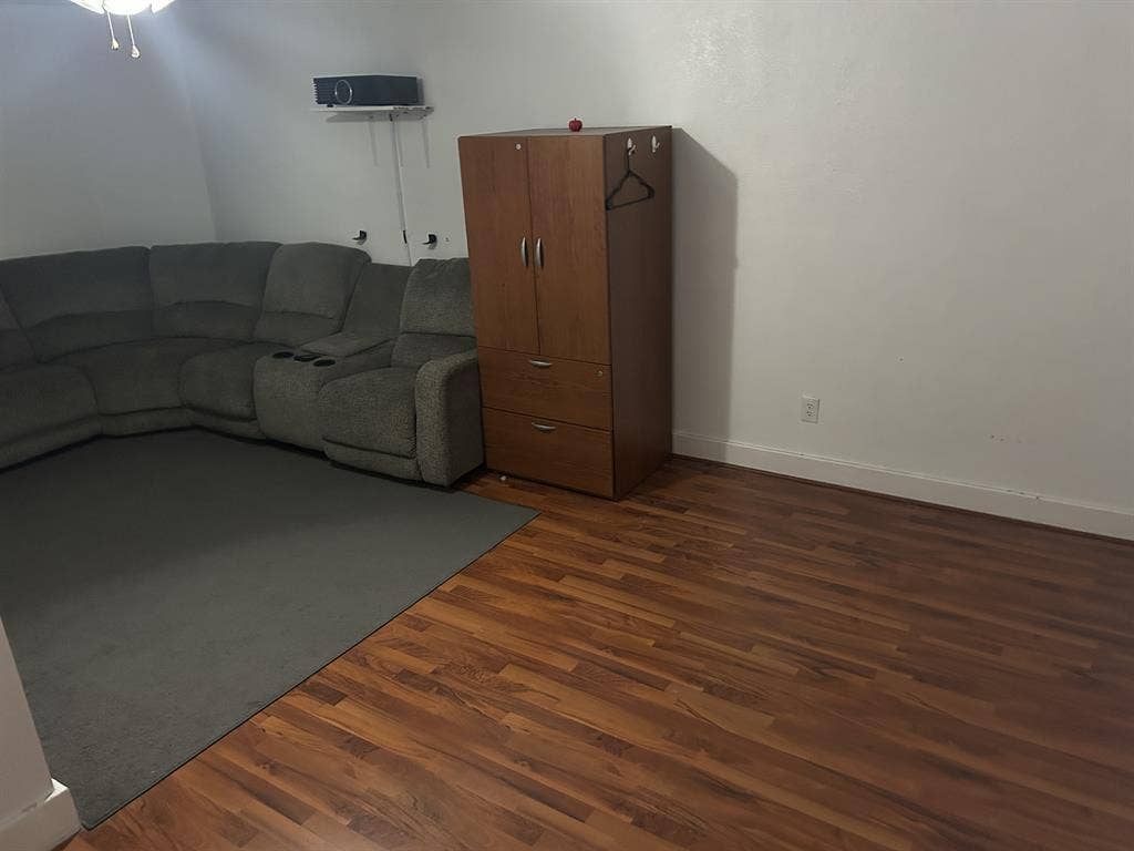 ALL UTILITIES INCLUDED!