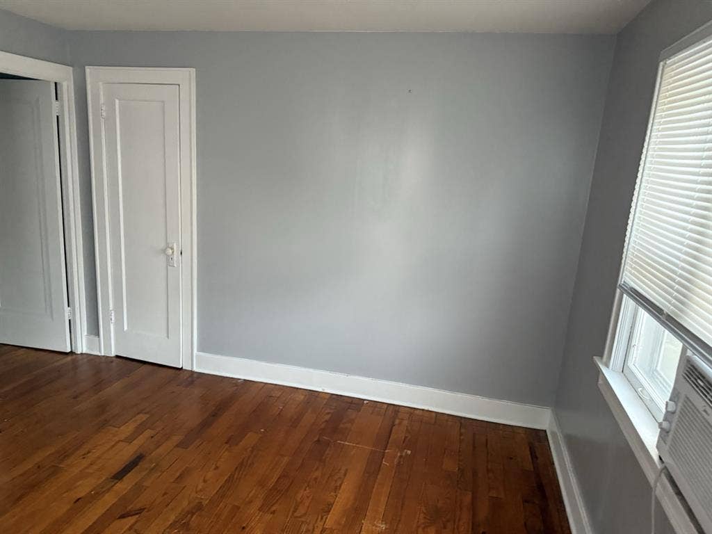 Multiple rooms for rent