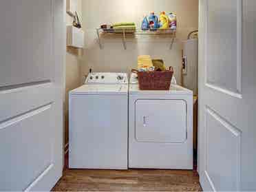Apartment at the Retreat /month
