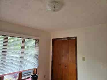 Looking for a female roommate