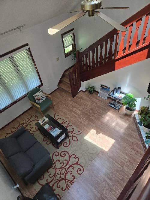 Looking for a female roommate
