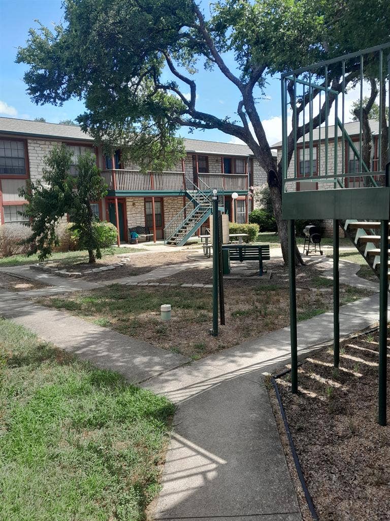 Buttercup Creek Apts.