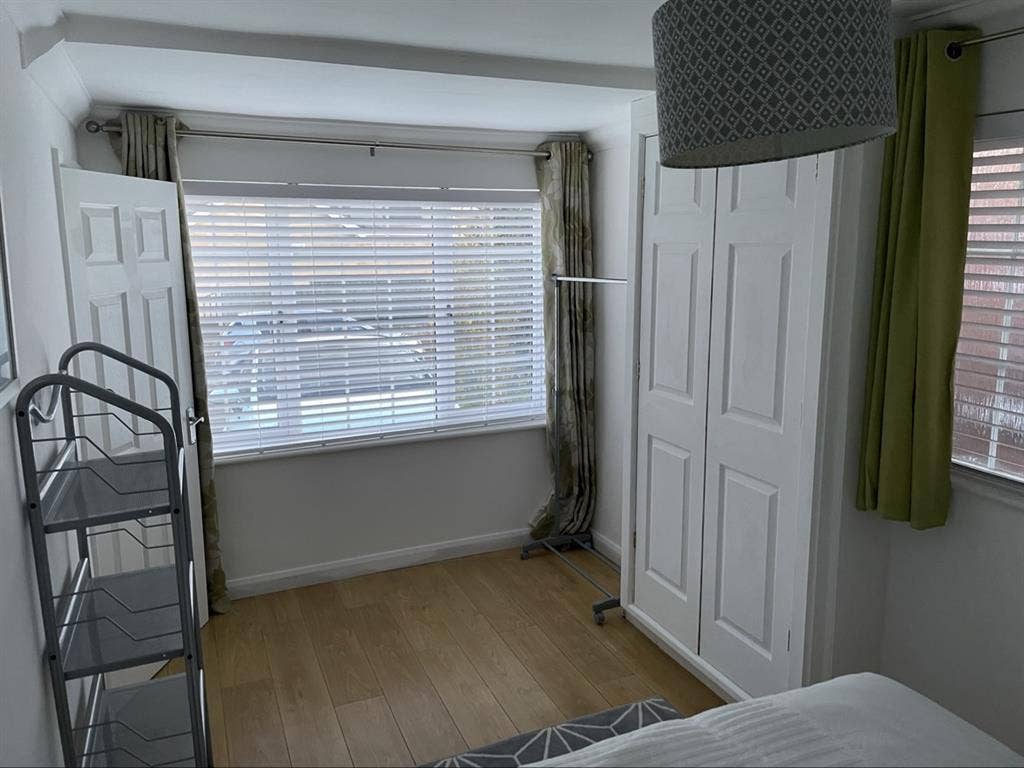 Double Room. Mon-Fri only.