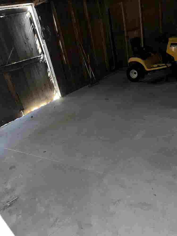 2 upstairs rooms for rent!