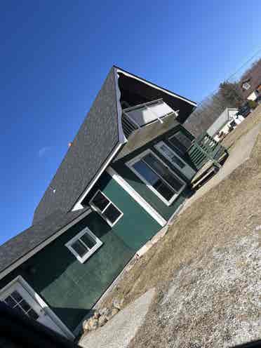 2 upstairs rooms for rent!
