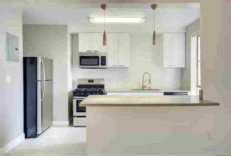 1 bedroom and bathroomm