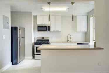 1 bedroom and bathroomm