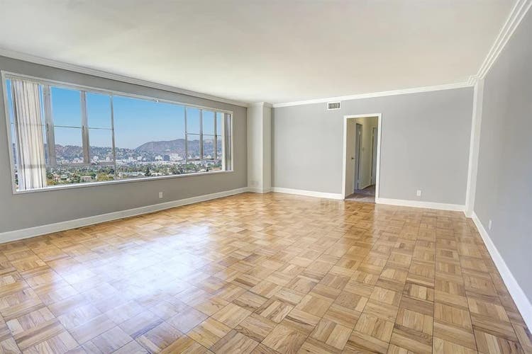 1 bedroom and bathroomm