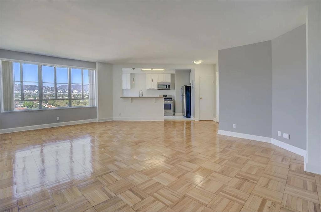 1 bedroom and bathroomm