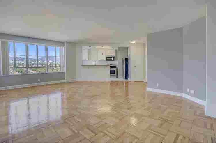 1 bedroom and bathroomm
